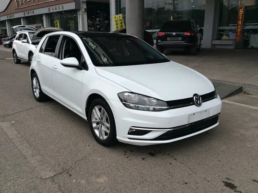 Volkswagen Golf 2019 200TSI DSG Comfort V