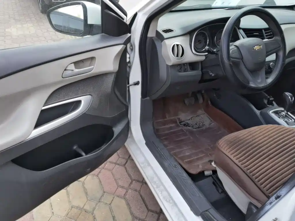 Chevrolet Sail — миниатюра 16