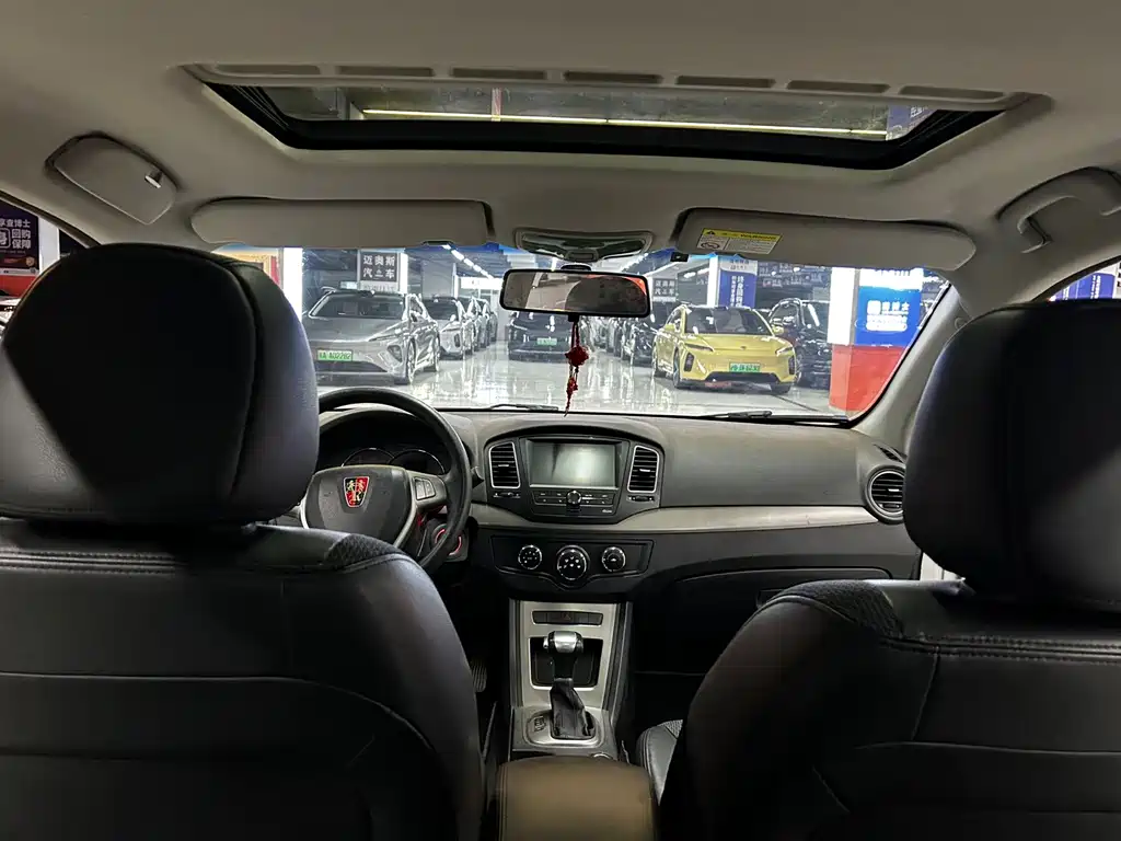Roewe 350 — миниатюра 7