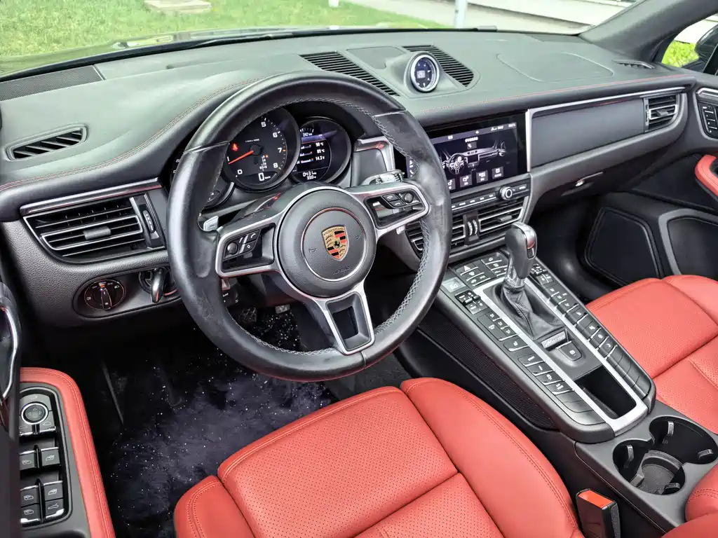 Porsche Macan — миниатюра 14