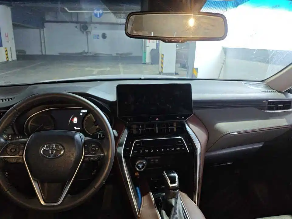 Toyota Harrier — миниатюра 5