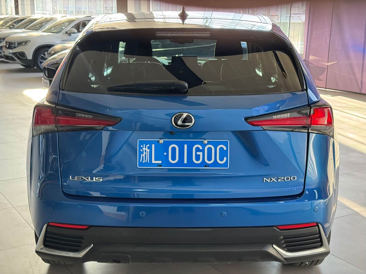 Lexus NX 2.0 л 2021 г. Голубой, пробег 40000 км
