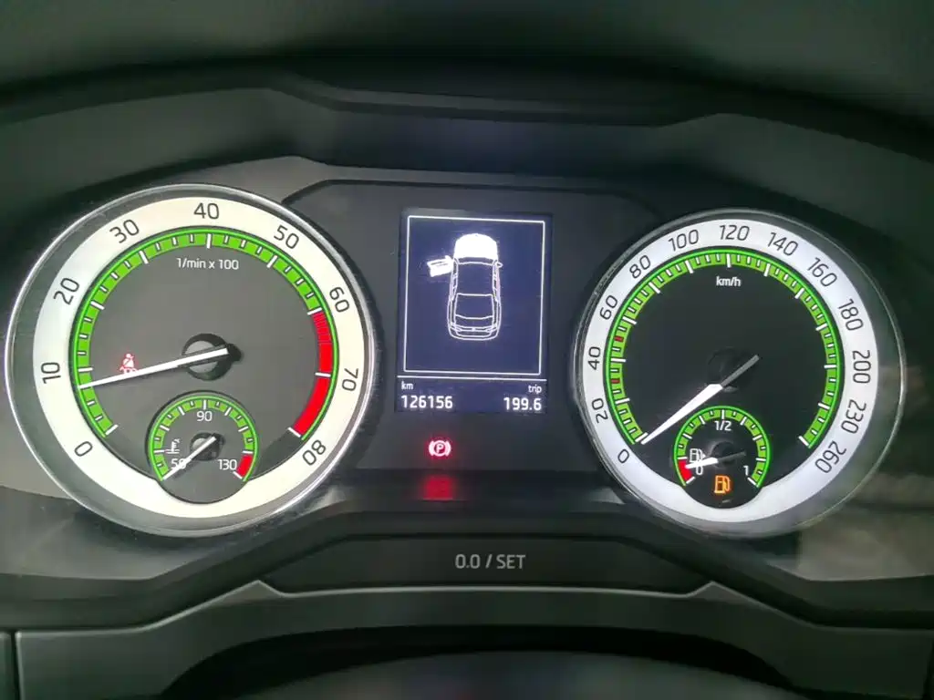 Skoda Superb — миниатюра 12