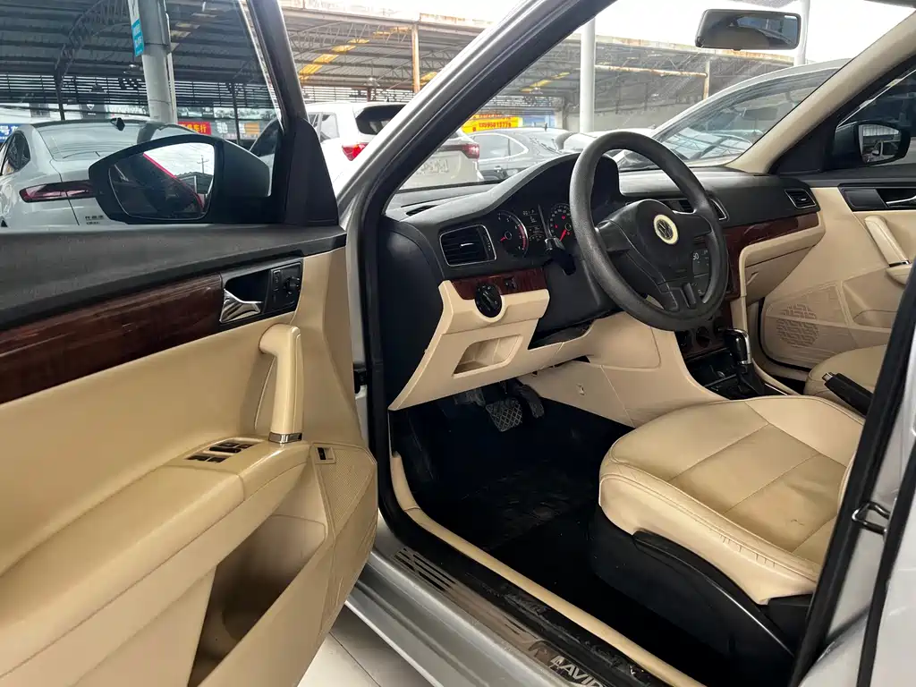 Volkswagen Lavida — миниатюра 5