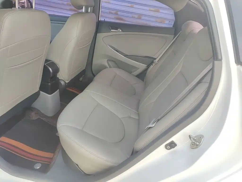 Hyundai Verna — миниатюра 17