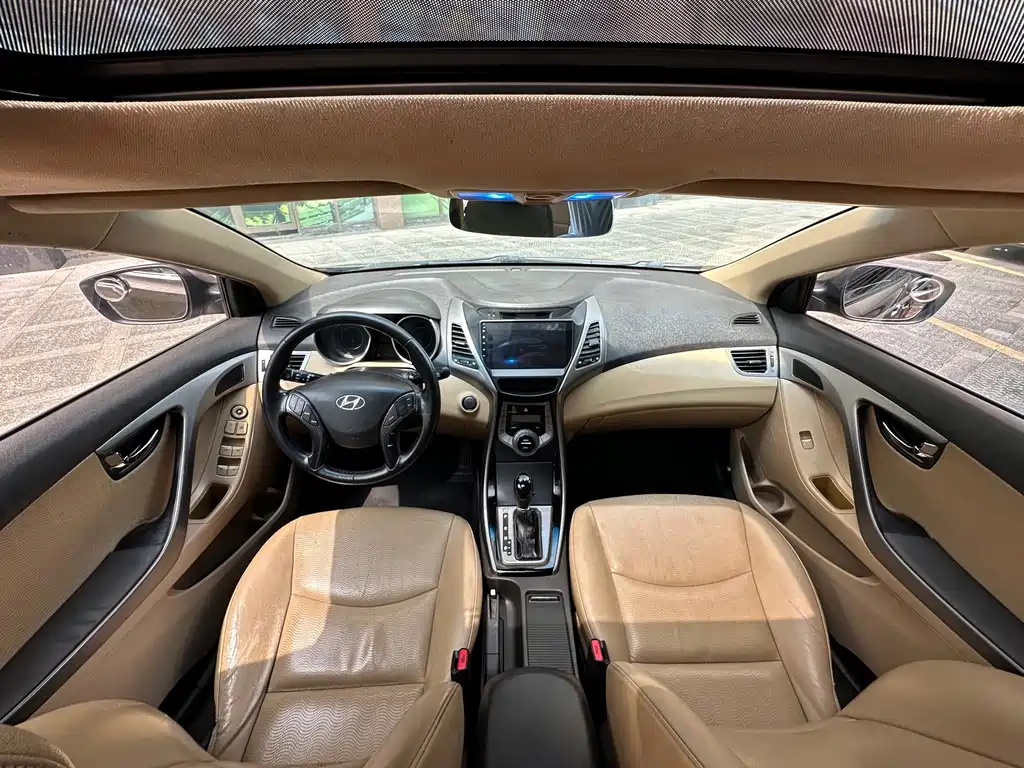 Hyundai Elantra Langdong — миниатюра 9