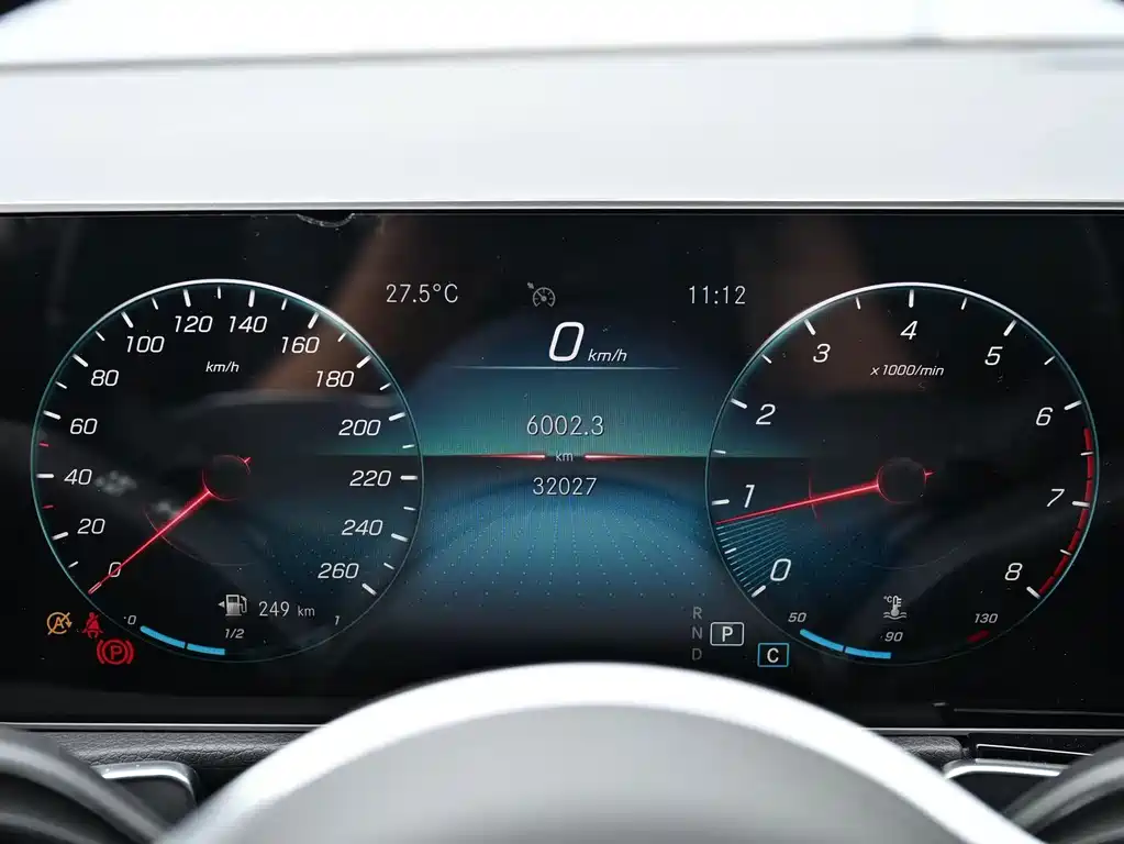 Mercedes-Benz GLB — миниатюра 8