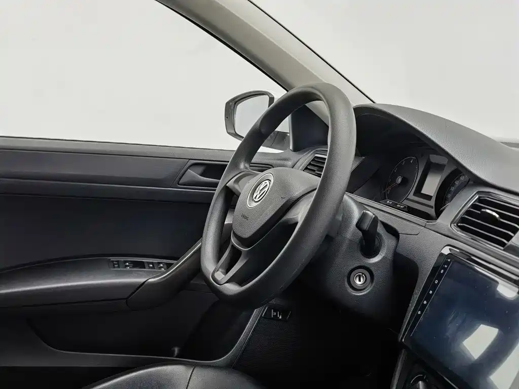 Volkswagen Santana — миниатюра 22