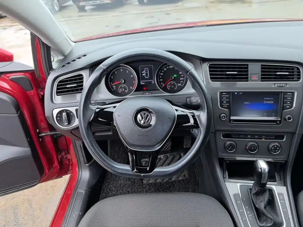 Volkswagen Golf — миниатюра 11