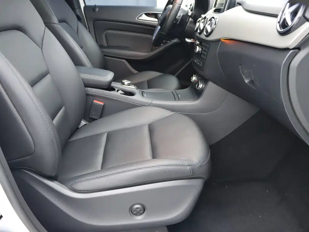 Mercedes-Benz B-Class — миниатюра 8