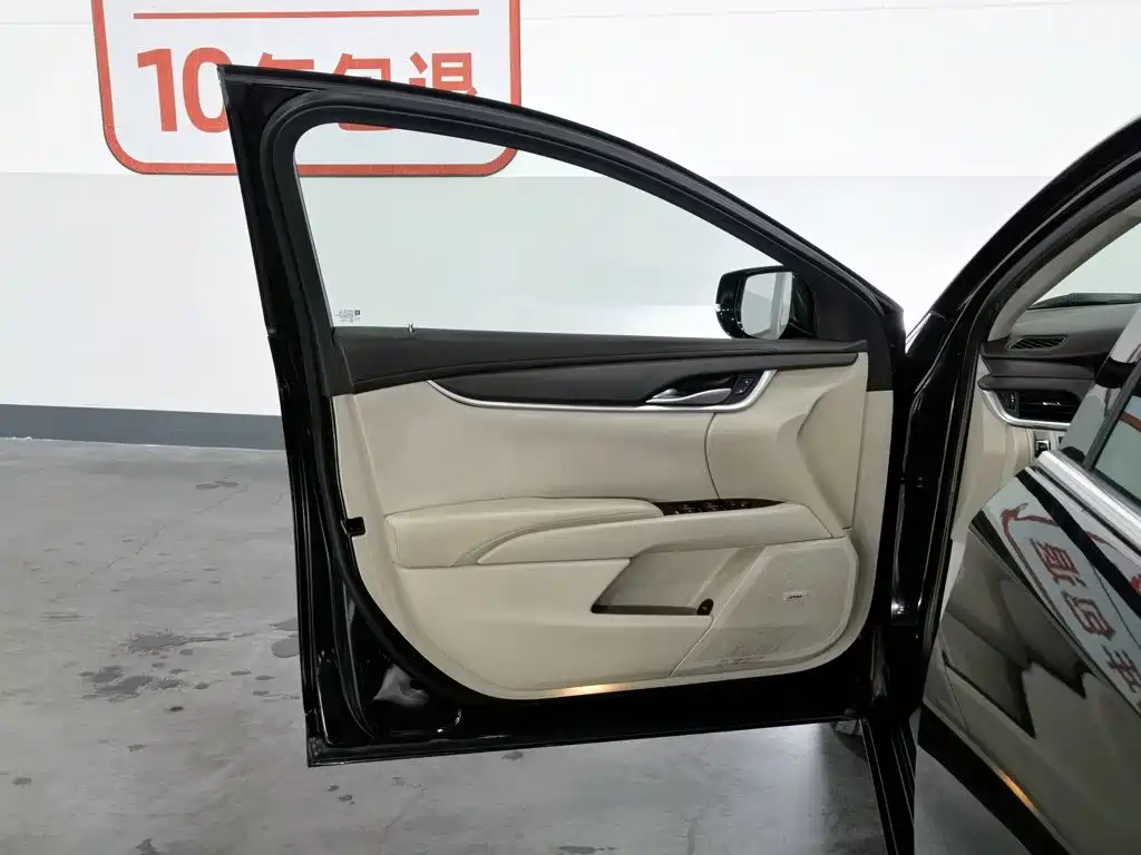 Cadillac XTS 2015 28T Comfort