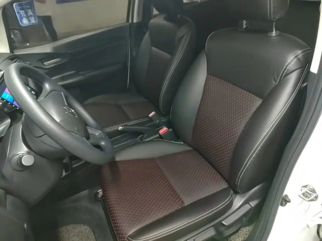 Honda Fit — миниатюра 15