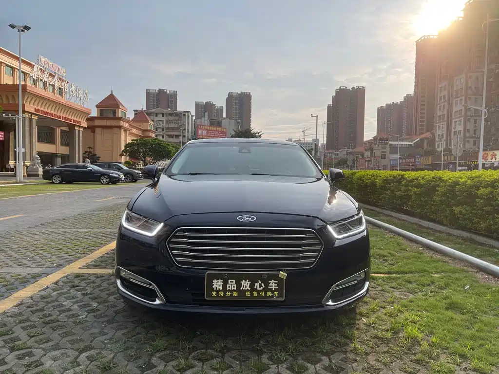 Ford Taurus — миниатюра 2