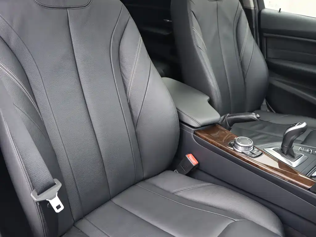 BMW 3 Series — миниатюра 10