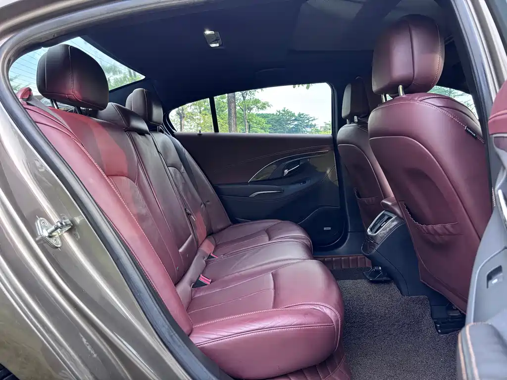 Buick LaCrosse — миниатюра 17