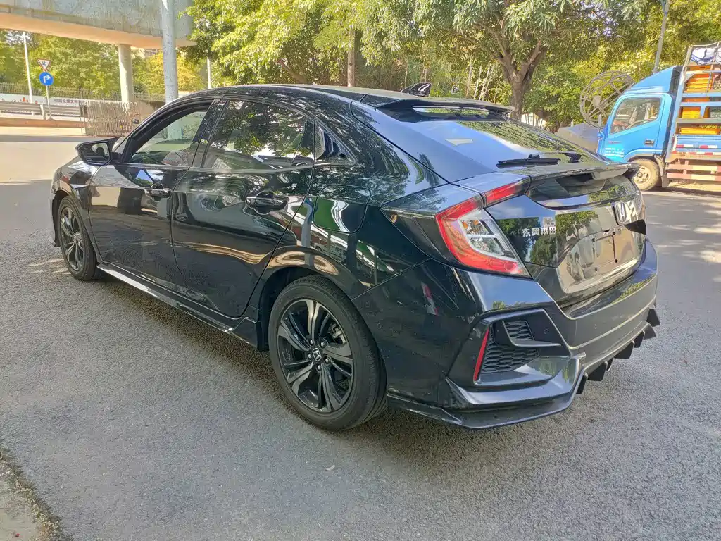 Honda Civic — миниатюра 12