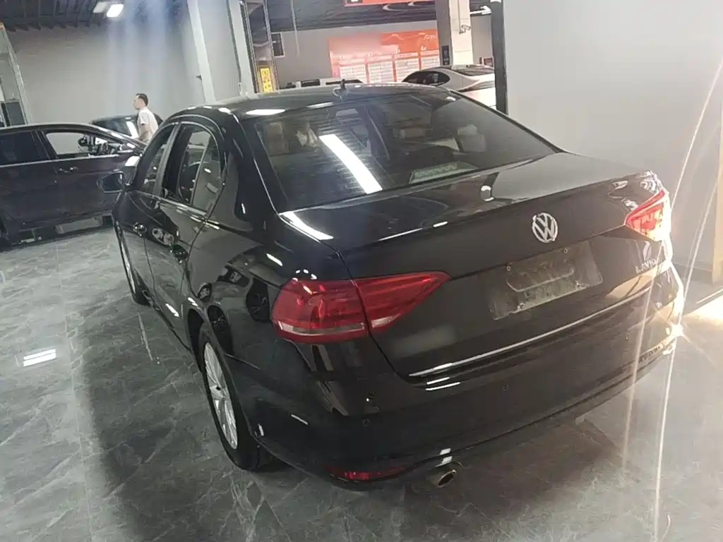 Volkswagen Lavida — миниатюра 5