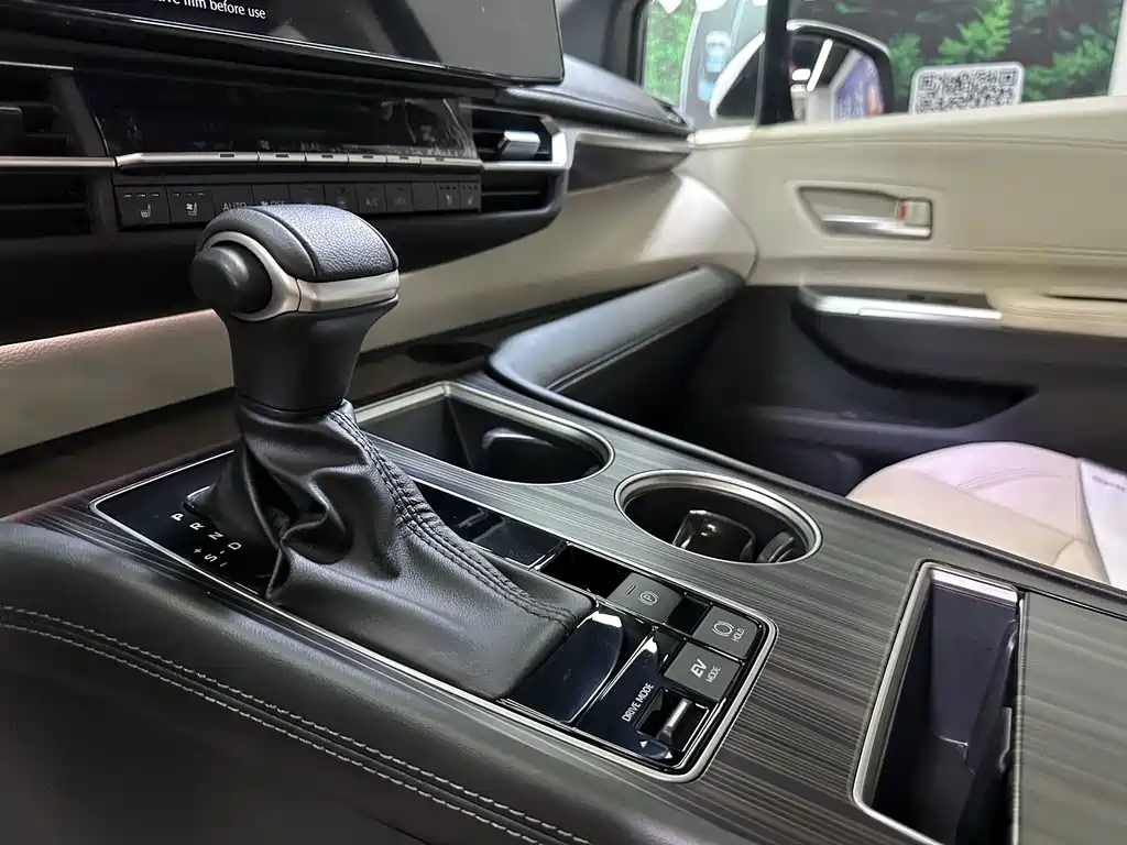 Toyota Sienna — миниатюра 10