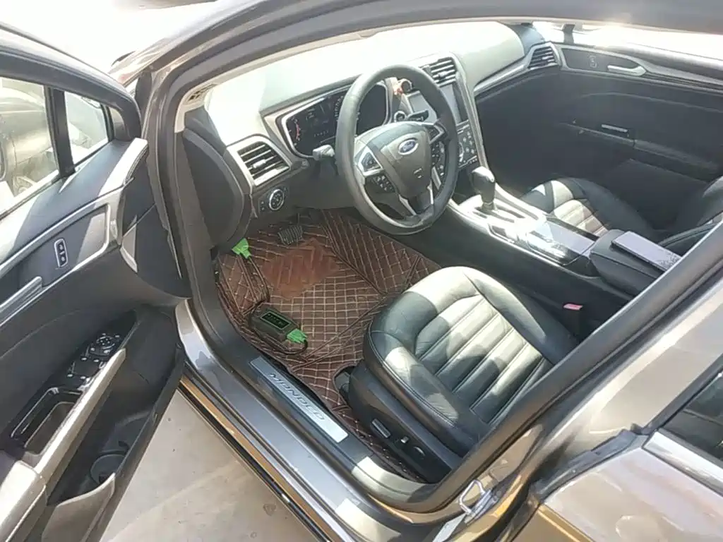 Ford Mondeo — миниатюра 16