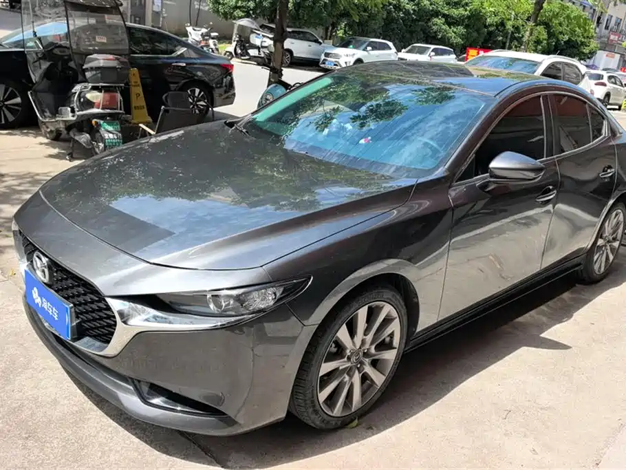 Mazda 3 Axela 2021