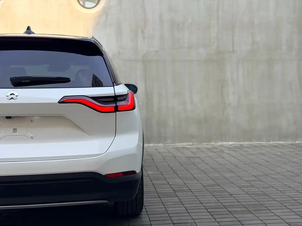 NIO ES8 — миниатюра 8