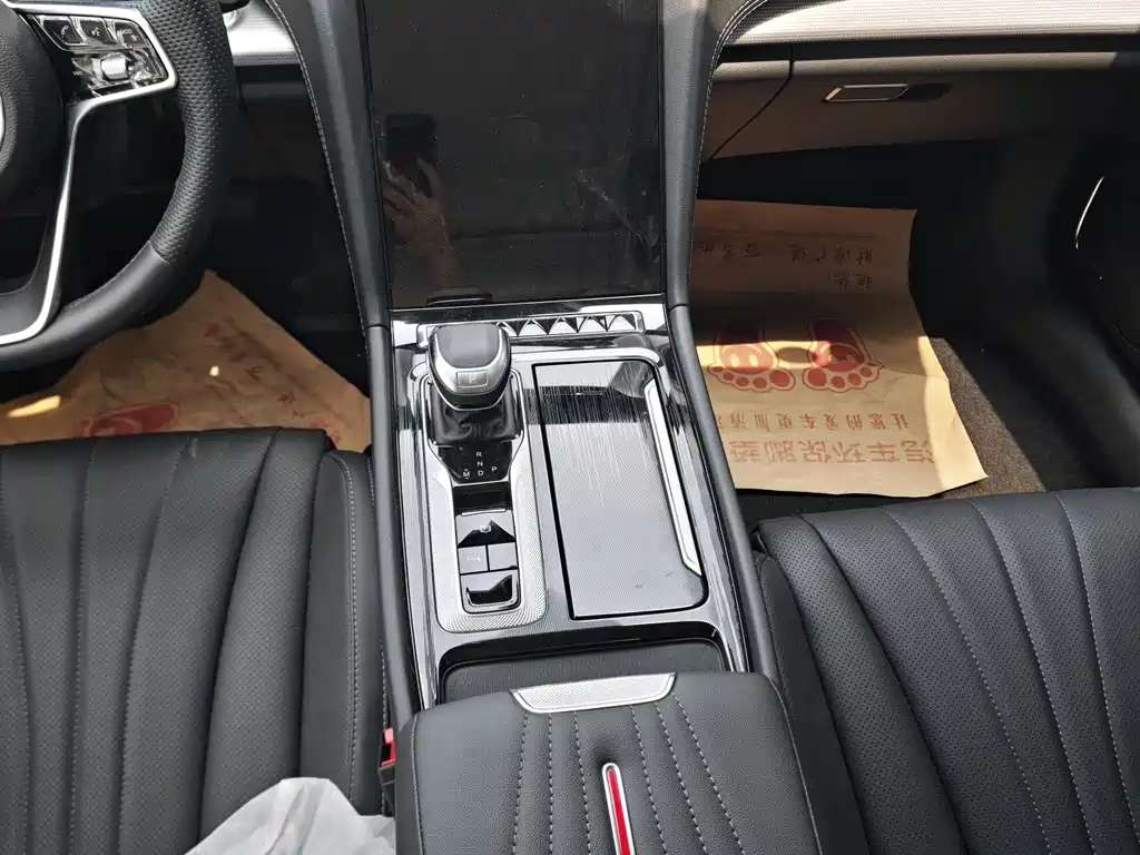 Hongqi Hongqi H5 — миниатюра 8