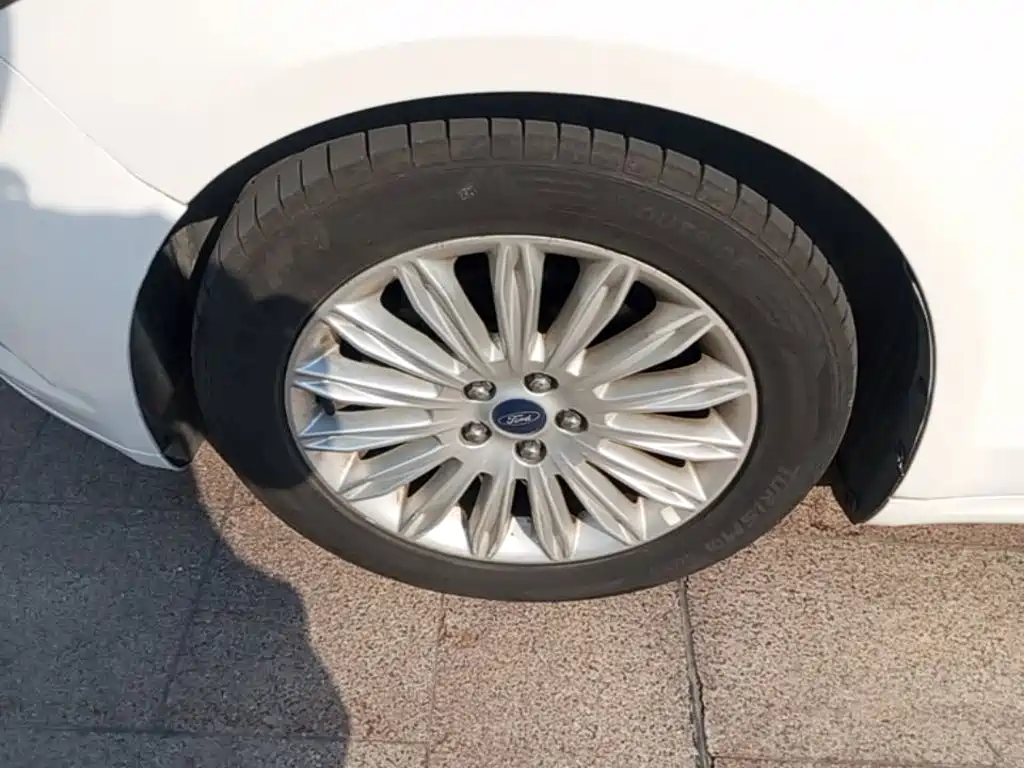 Ford Mondeo — миниатюра 23