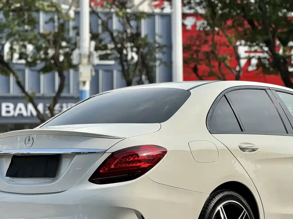Mercedes-Benz C-Class — миниатюра 17