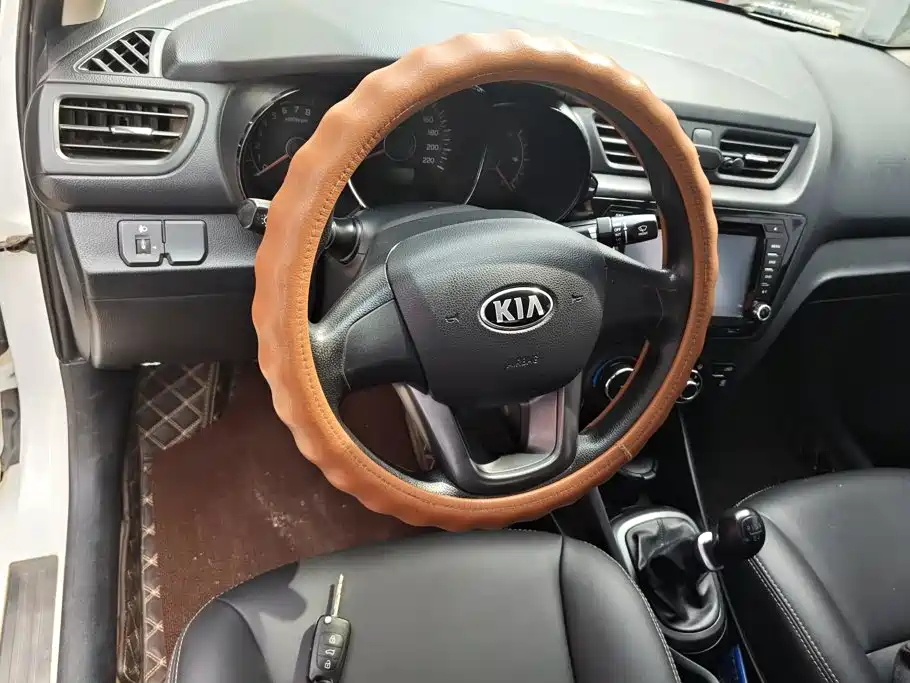 Kia K2 — миниатюра 15