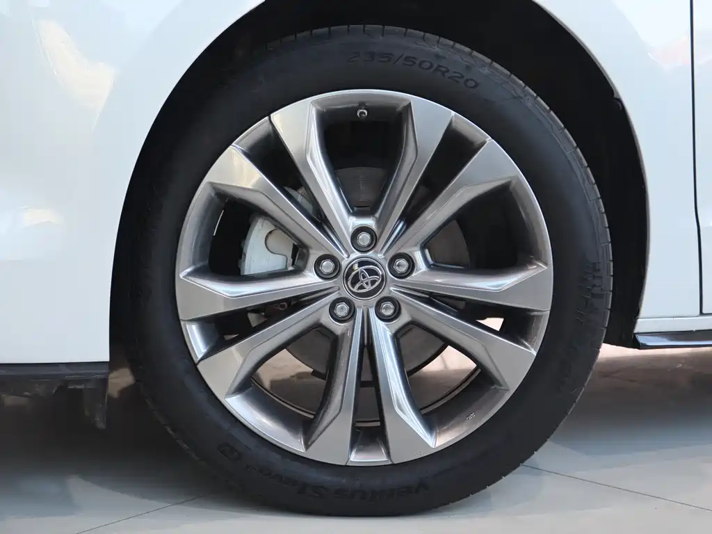 Toyota Sienna 2023 2.5L Luxury