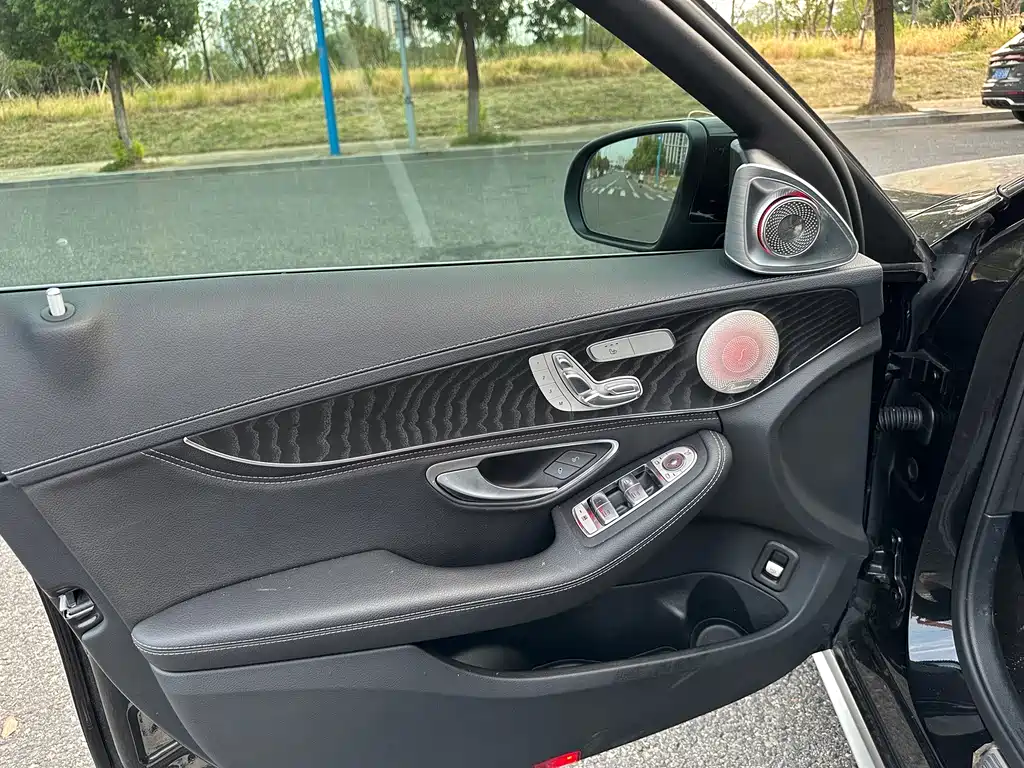 Mercedes-Benz C-Class — миниатюра 9