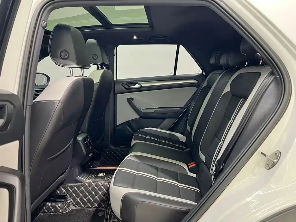 Volkswagen T-Roc — миниатюра 5