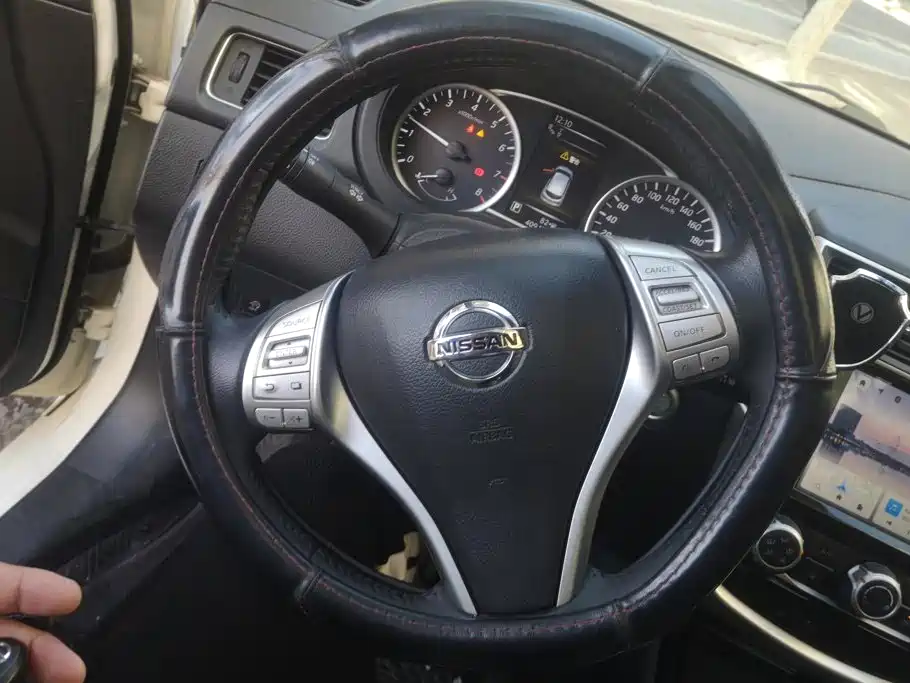 Nissan Tiida — миниатюра 15
