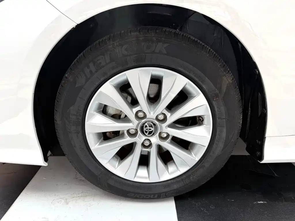 Toyota Corolla — миниатюра 4