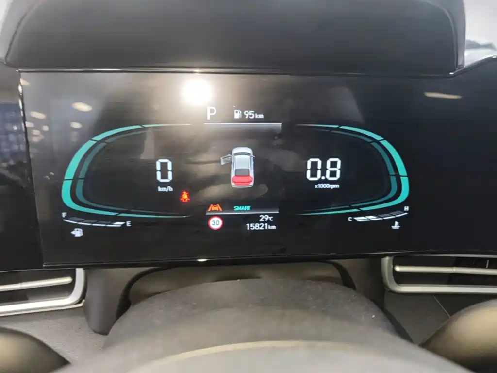 Hyundai Elantra — миниатюра 12