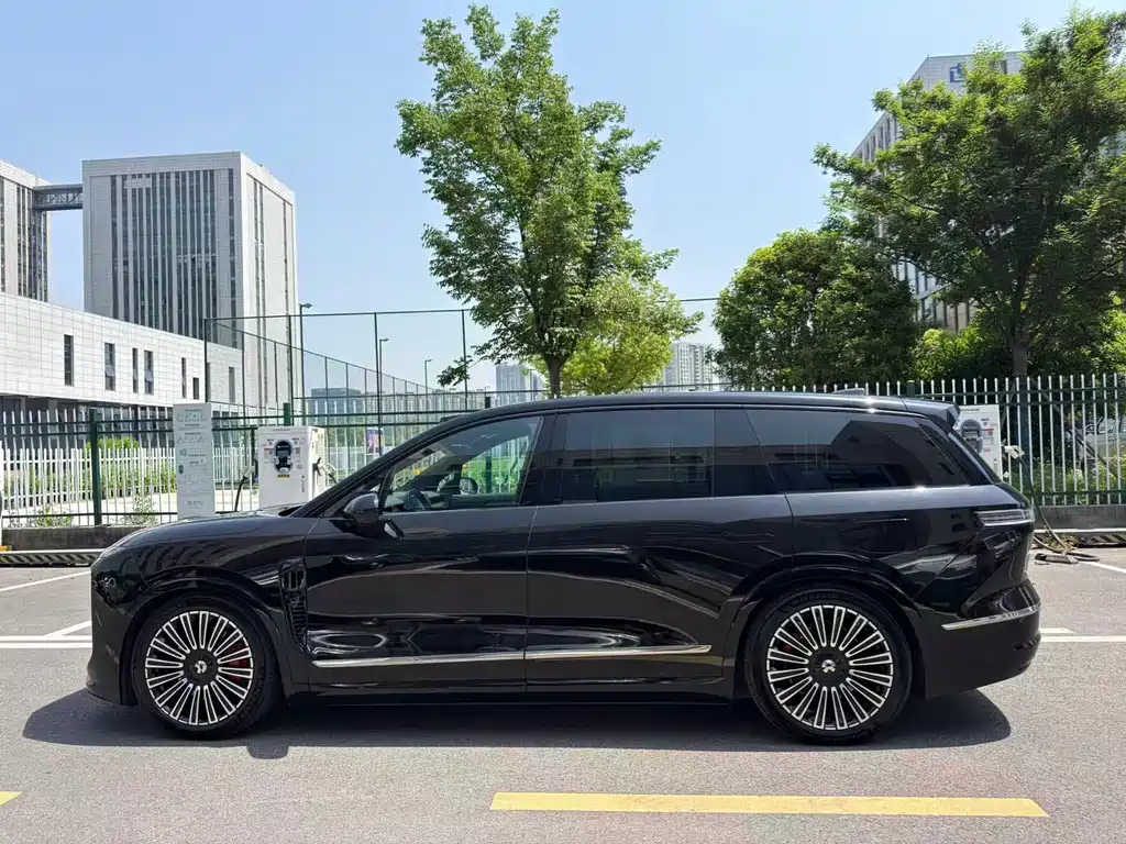 NIO ES8 2026 мест Executive Luxury