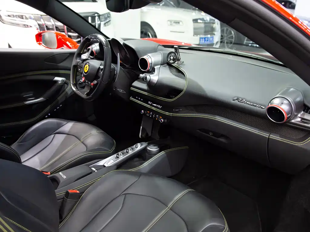 Ferrari F8 — миниатюра 5