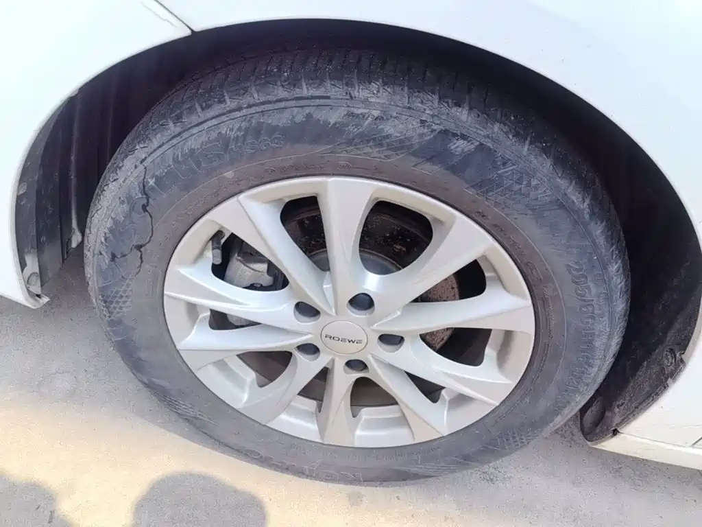 Roewe i5 — миниатюра 23