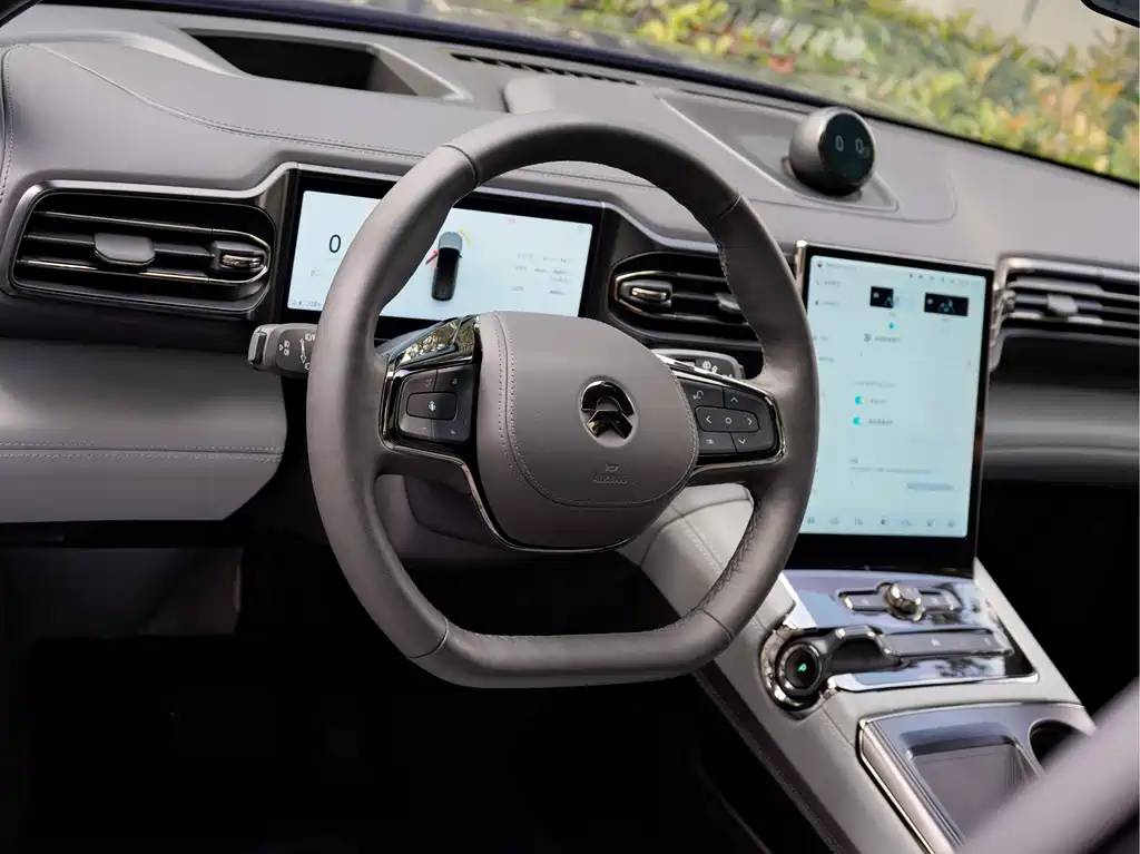 NIO ES8 — миниатюра 13