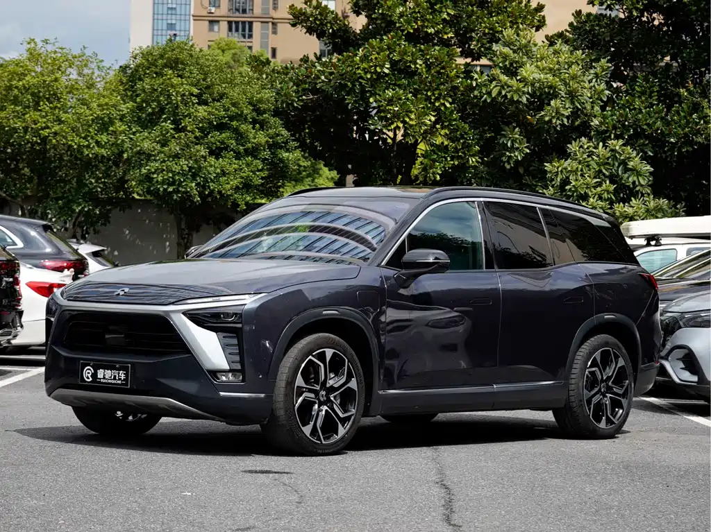NIO ES8