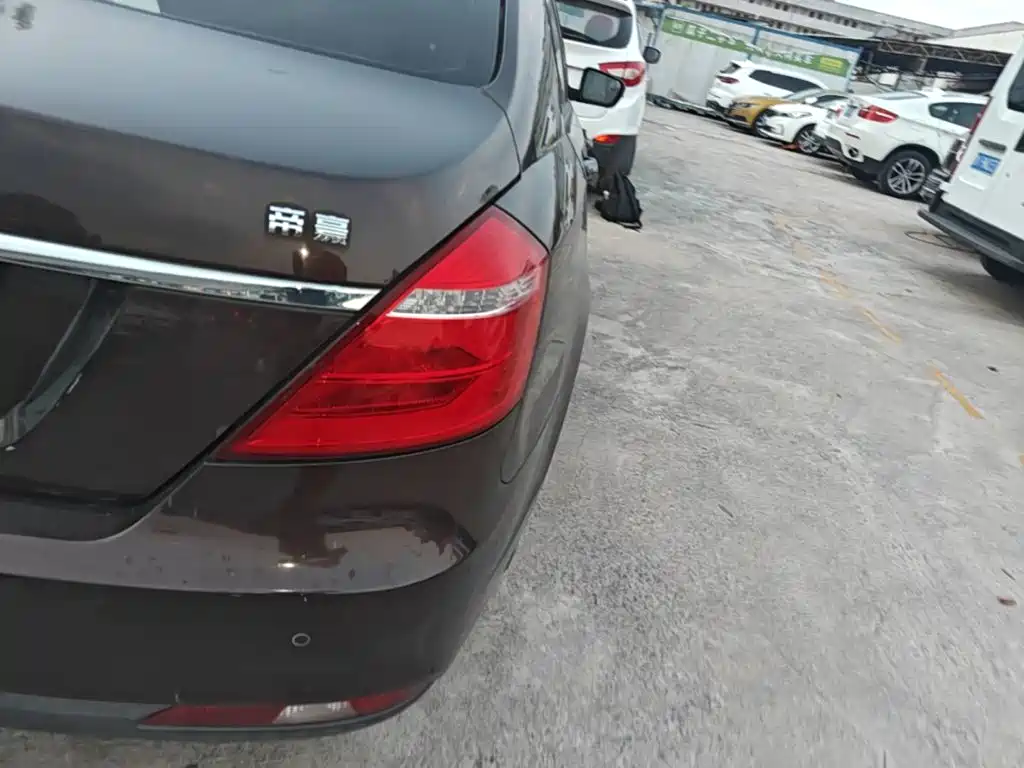 Geely Emgrand — миниатюра 8