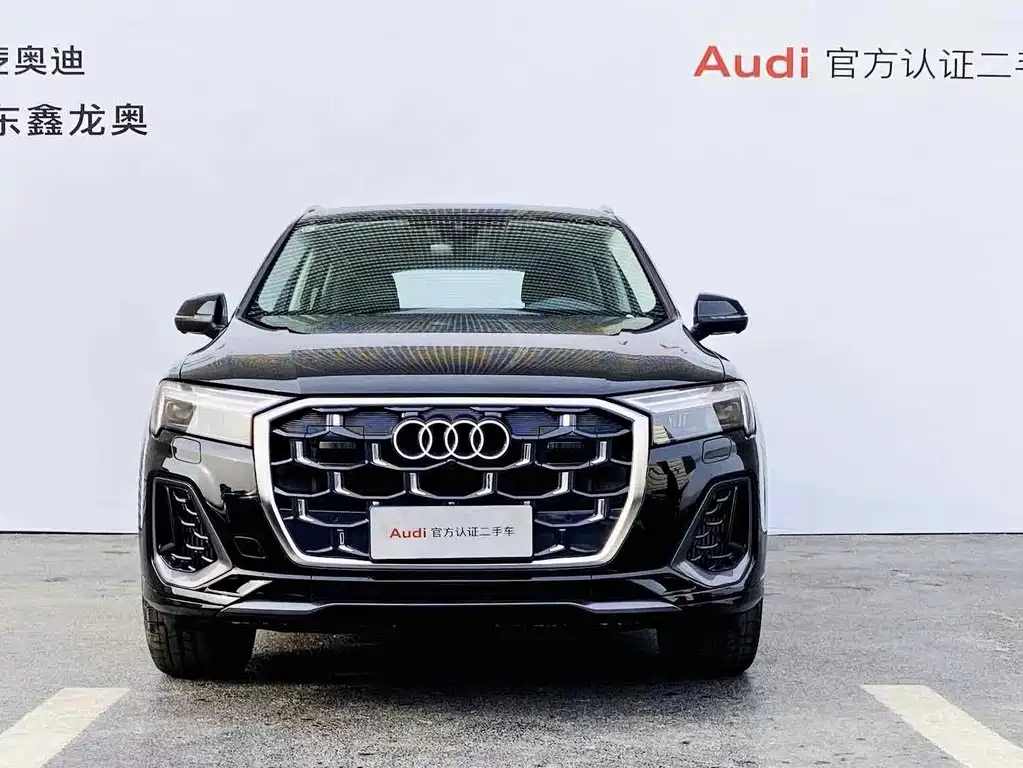 Audi Q7 2026 45 TFSI quattro S line Sport