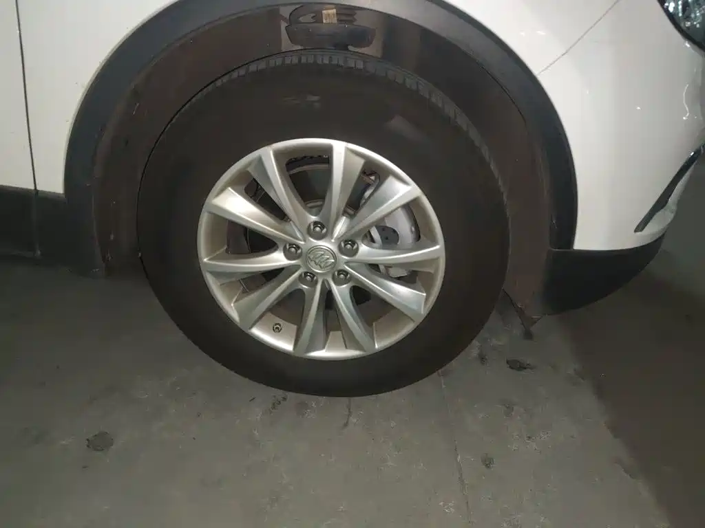 Buick Envision Plus — миниатюра 9