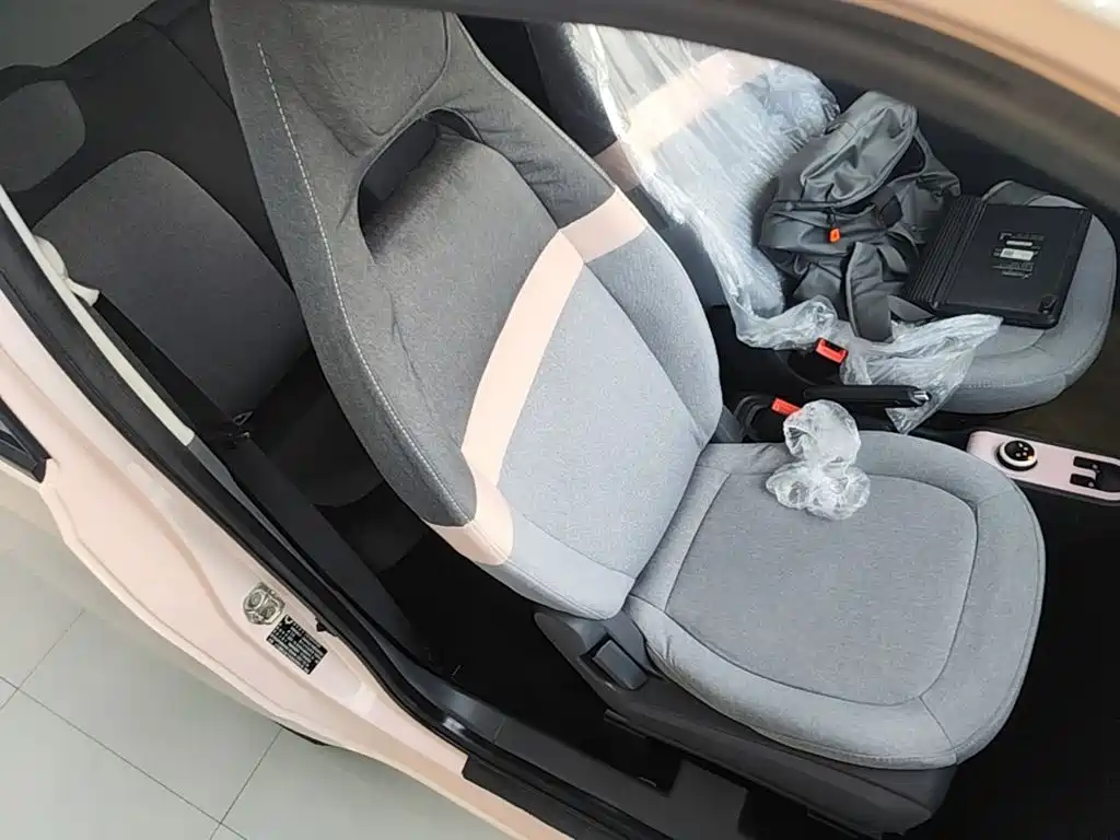 Wuling MINIEV — миниатюра 25