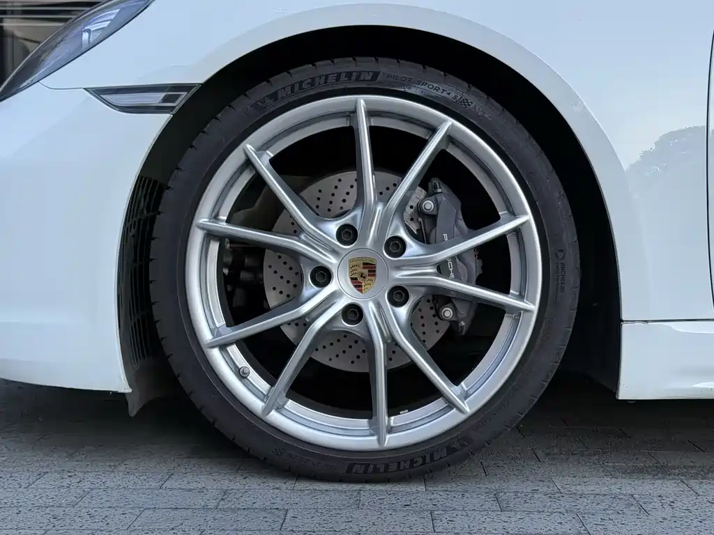 Porsche 718 2023 Boxster 2.0T
