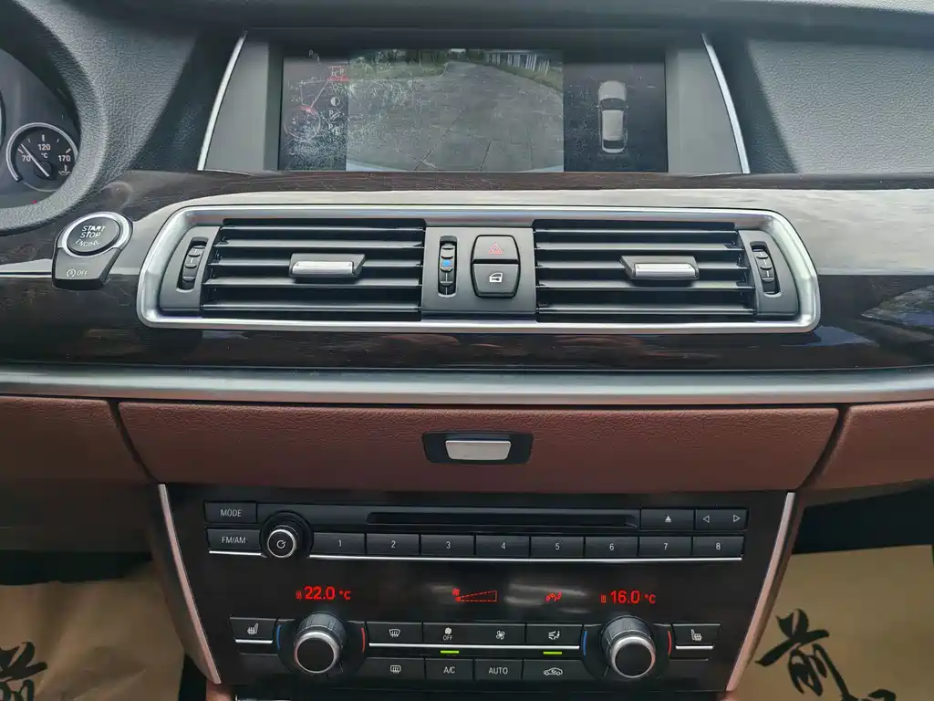 BMW 5 Series GT — миниатюра 14