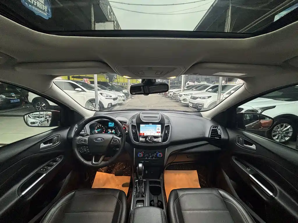 Ford Kuga — миниатюра 7