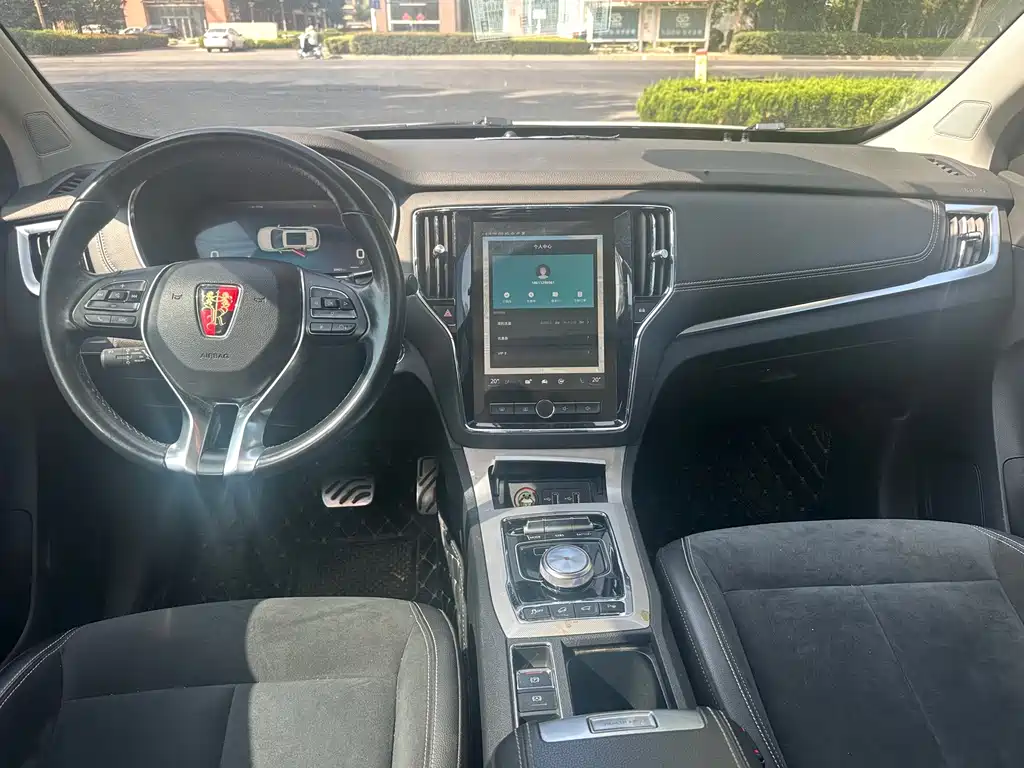 Roewe RX5 New Energy — миниатюра 9