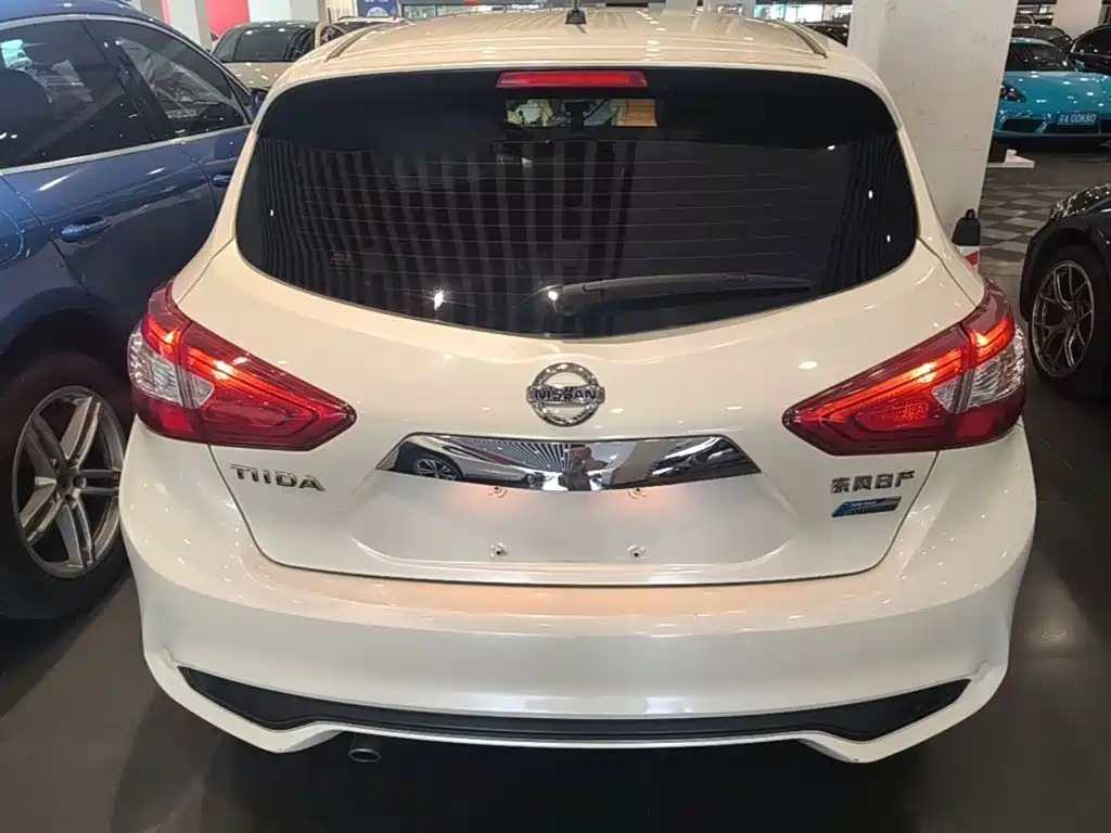 Nissan Tiida — миниатюра 6