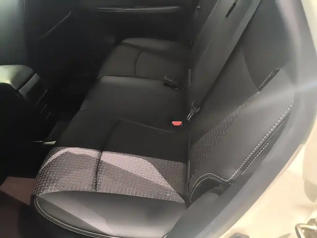 Nissan Tiida — миниатюра 17